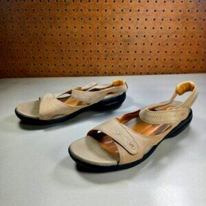 Clarks womens tan Unstructured nubuck wedge slingback sandals 10 M EUC